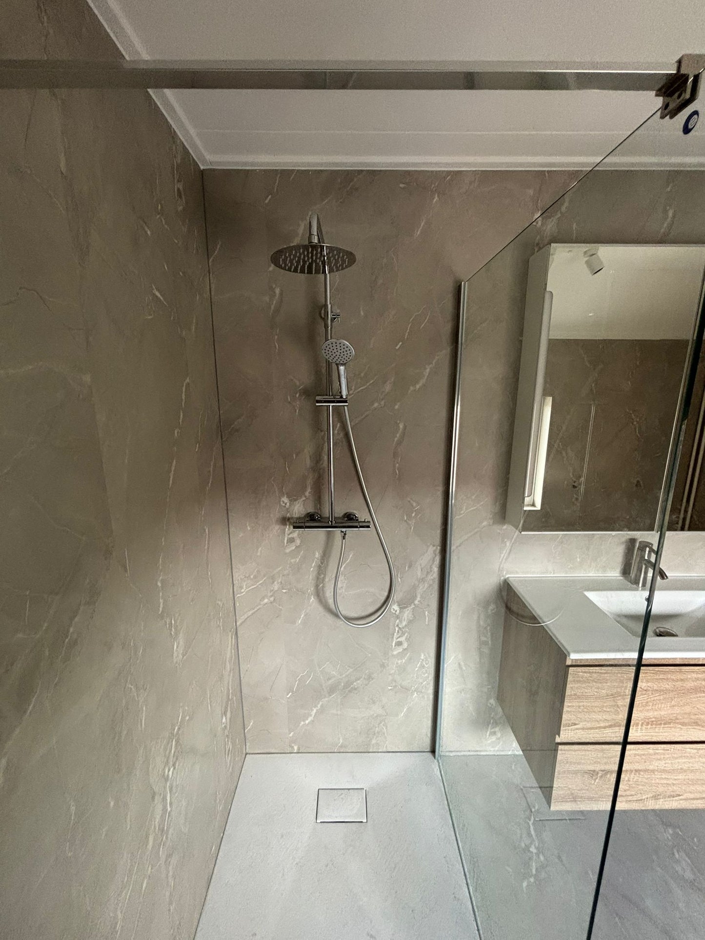 Marmer light beige β Marmer wandpanelen β 2700 x 450 mm β 1,21 m2